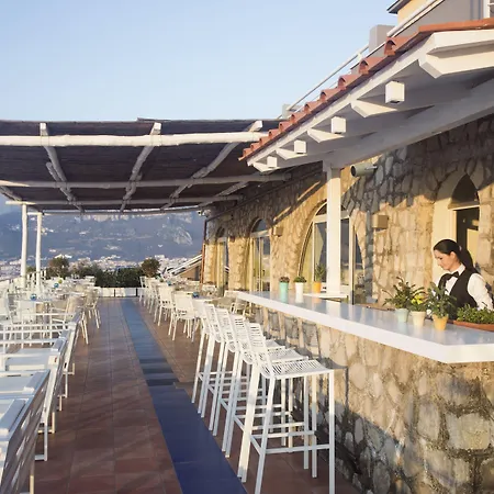 Art Gran Paradiso Otel