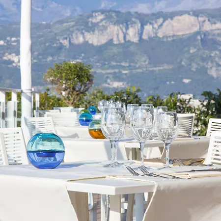 Otel Art Gran Paradiso