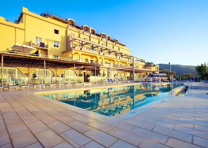 Art Gran Paradiso Otel 4*