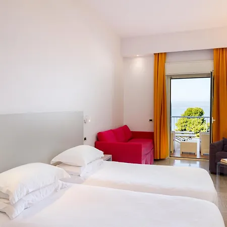 Art Gran Paradiso Hotell 4*