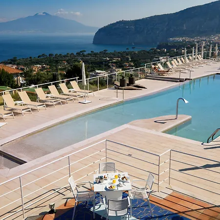 Art Gran Paradiso מלון 4*