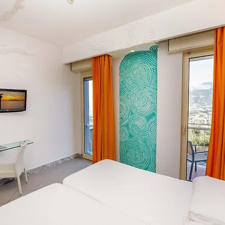 아트 그란 파라디소 4*