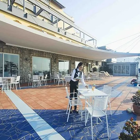 Hotel Art Gran Paradiso 4*