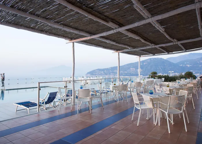 Отель Art Gran Paradiso